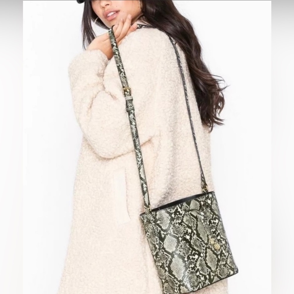 LAUREN Ralph Lauren Dryden Debby Drawstring Leather Bag